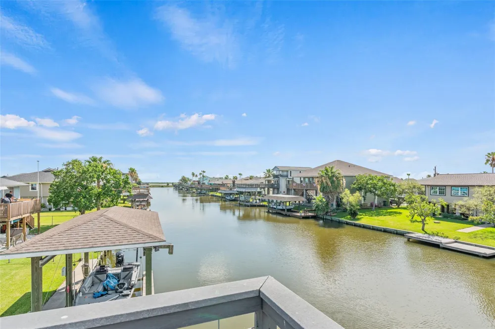 911 Bonita Street Bayou Vista, TX 77563