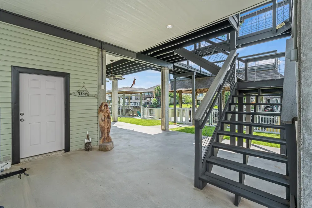 911 Bonita Street Bayou Vista, TX 77563