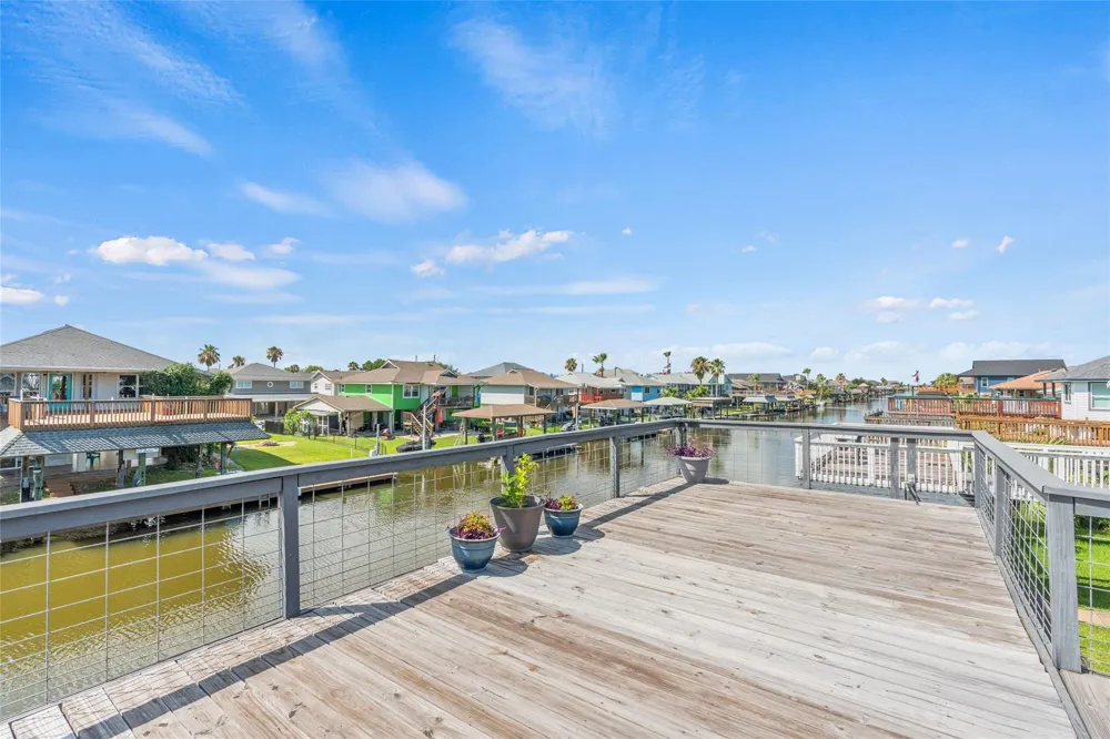 911 Bonita Street Bayou Vista, TX 77563