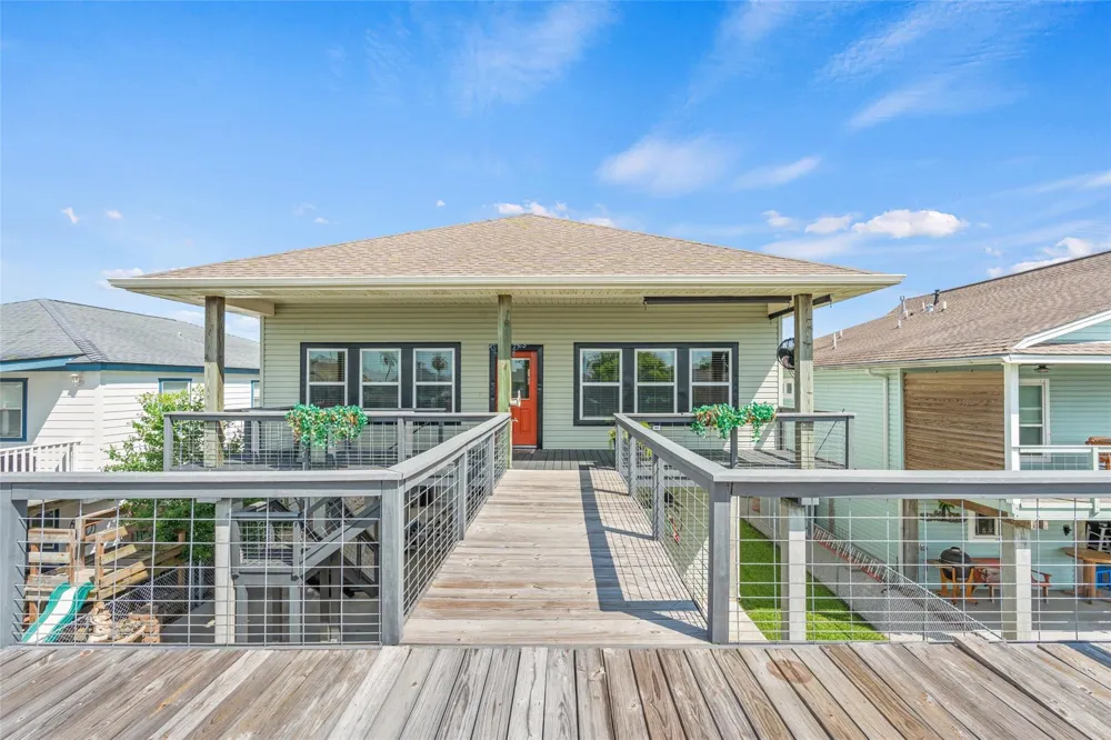 911 Bonita Street Bayou Vista, TX 77563