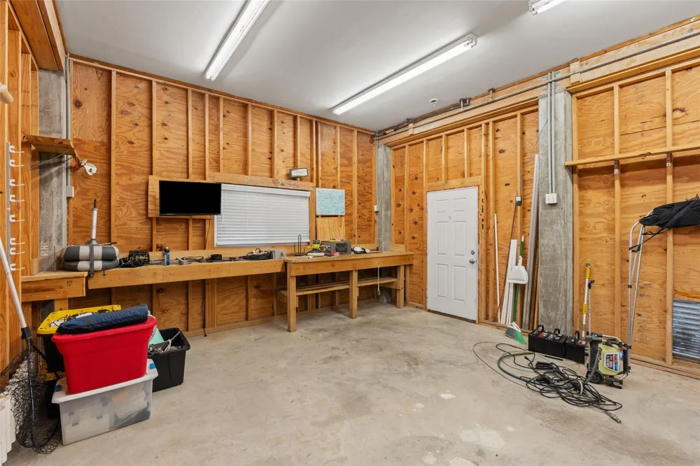 911 Bonita Street Bayou Vista, TX 77563