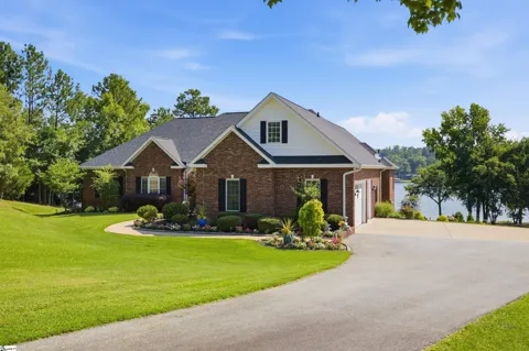 105 Coogan Bluff