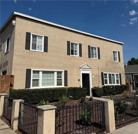 1323 Walnut Ave