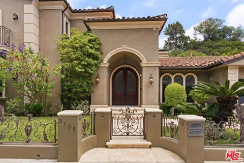 2108 San Ysidro Drive