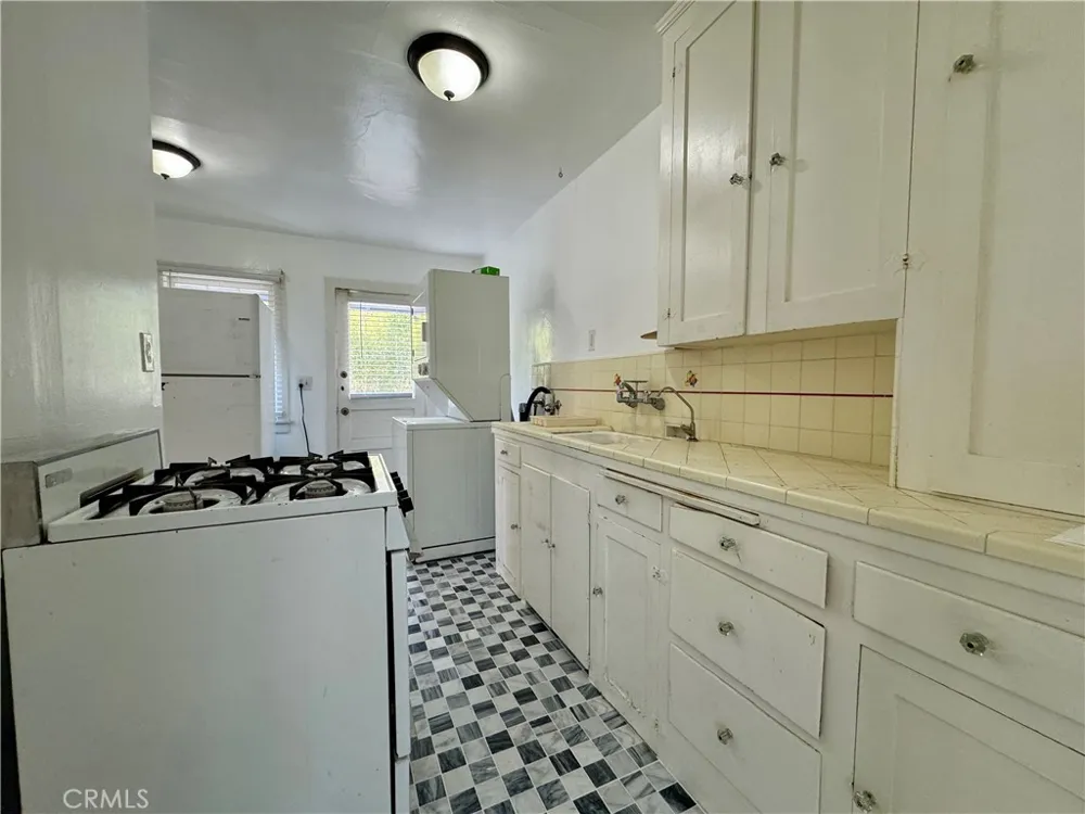 1714 Gillette Crescent #B South Pasadena, CA 91030