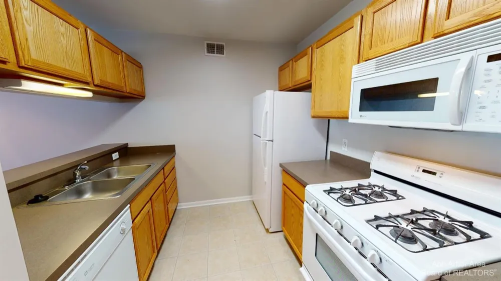 2785 S Knightsbridge Circle Ann Arbor, MI 48105