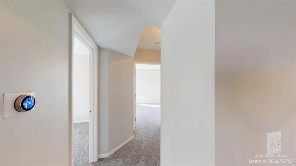 2785 S Knightsbridge Circle Ann Arbor, MI 48105