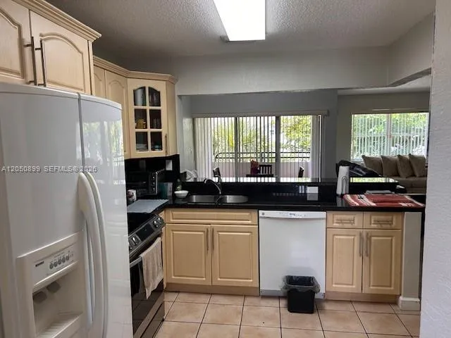 11201 NW 7th St #204 Sweetwater, FL 33172