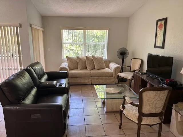 11201 NW 7th St #204 Sweetwater, FL 33172