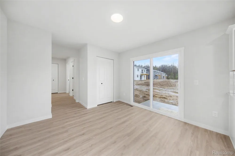 221 Wildflower Drive Hillsdale City, MI 49242