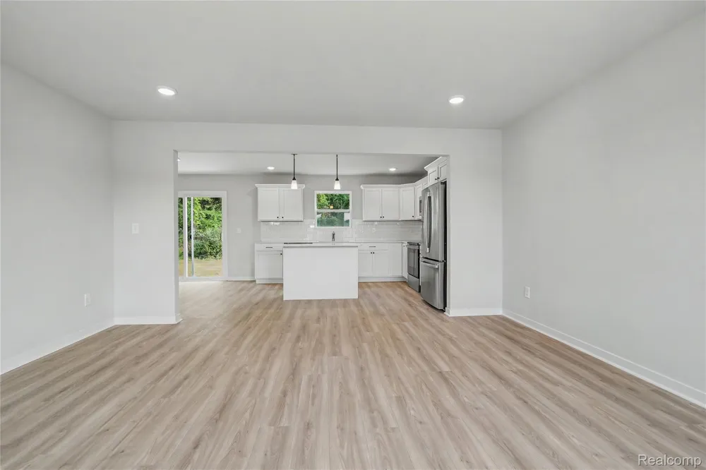 221 Wildflower Drive Hillsdale City, MI 49242