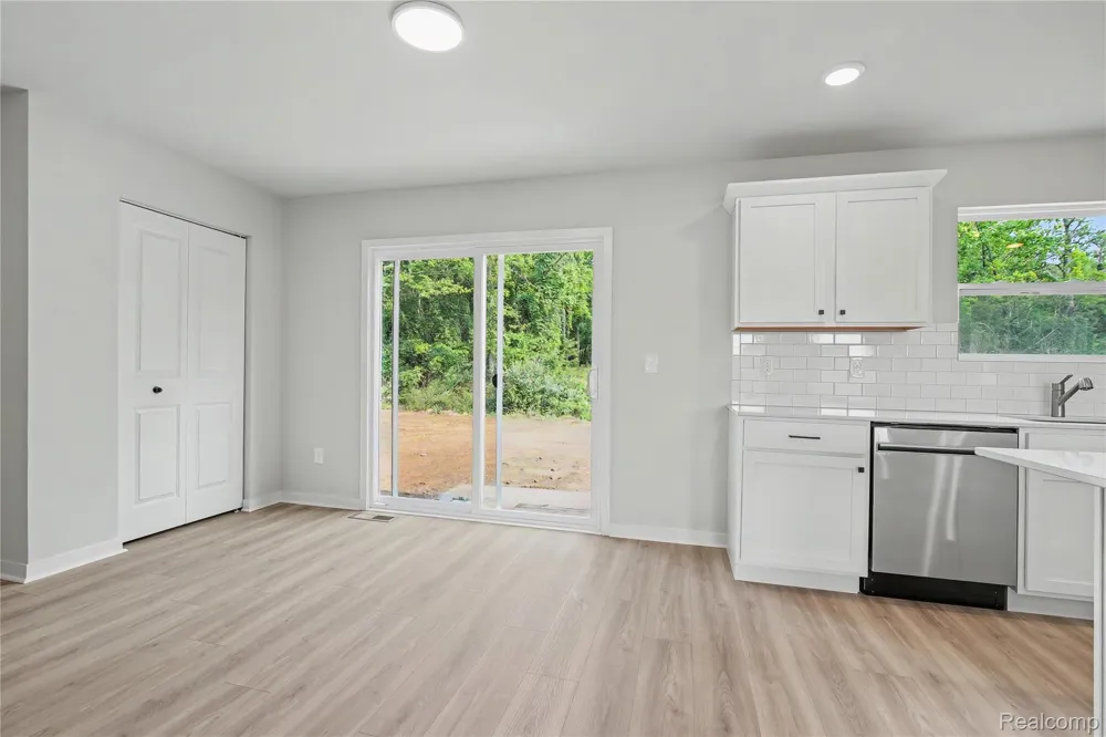 221 Wildflower Drive Hillsdale City, MI 49242