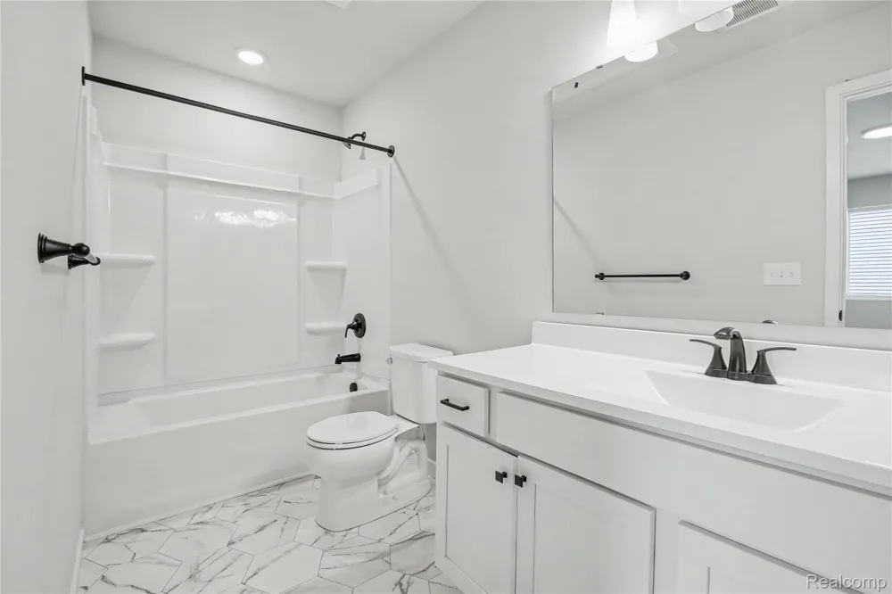 221 Wildflower Drive Hillsdale City, MI 49242