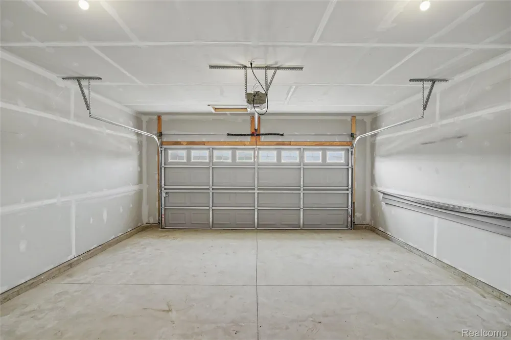 221 Wildflower Drive Hillsdale City, MI 49242