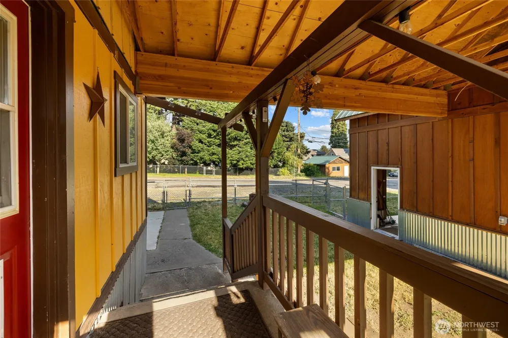 301 W 4th Street Cle Elum, WA 98922