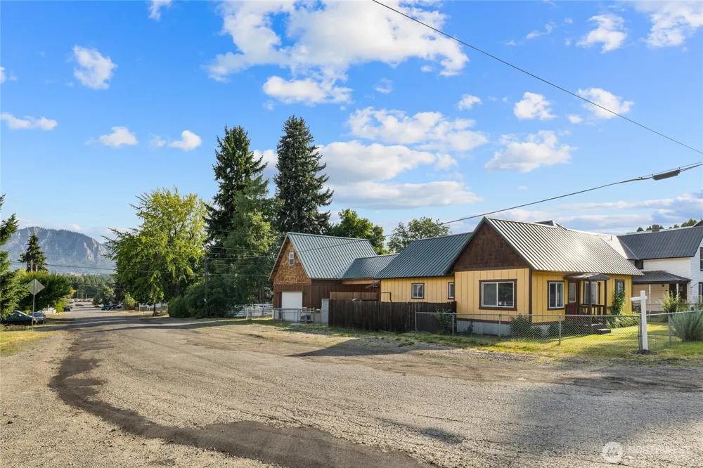 301 W 4th Street Cle Elum, WA 98922