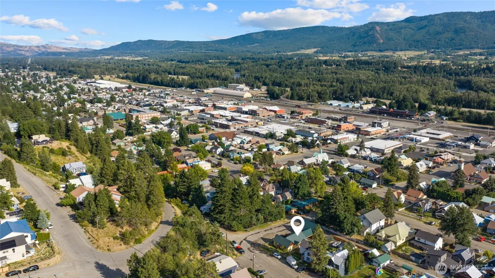 301 W 4th Street Cle Elum, WA 98922