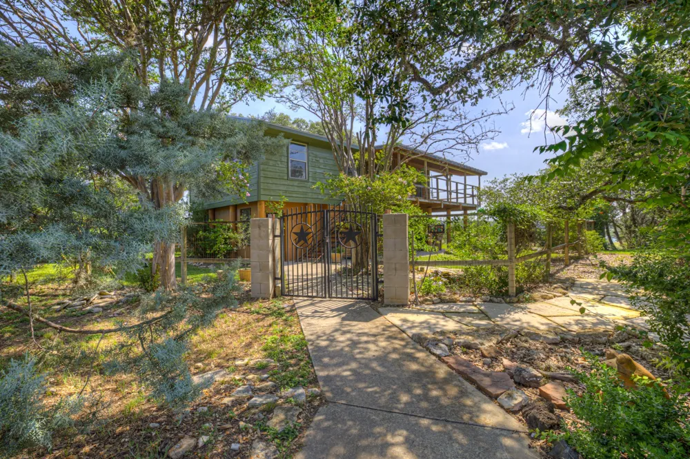 785 Park Shores Canyon Lake, TX 78133