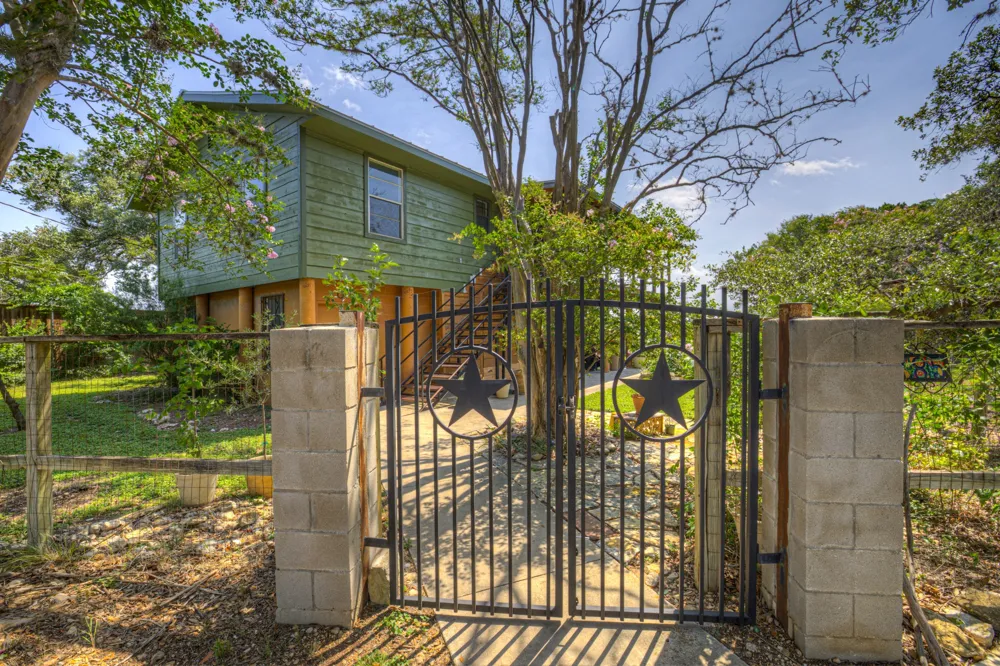 785 Park Shores Canyon Lake, TX 78133