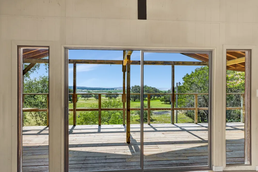 785 Park Shores Canyon Lake, TX 78133