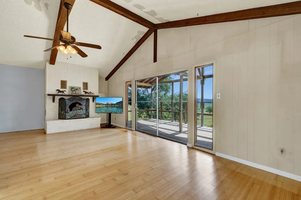 785 Park Shores Canyon Lake, TX 78133