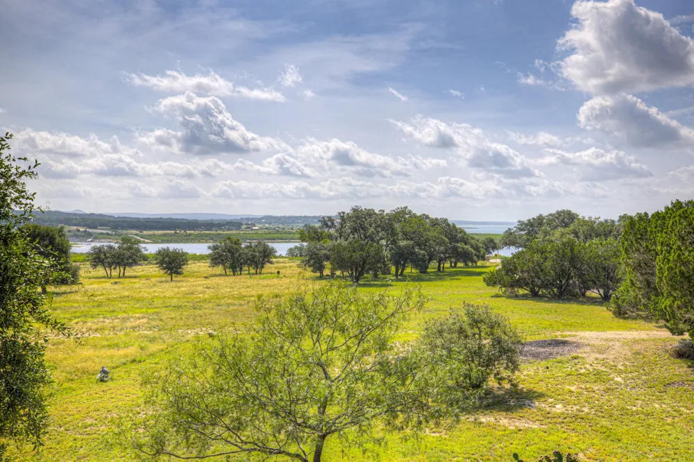 785 Park Shores Canyon Lake, TX 78133