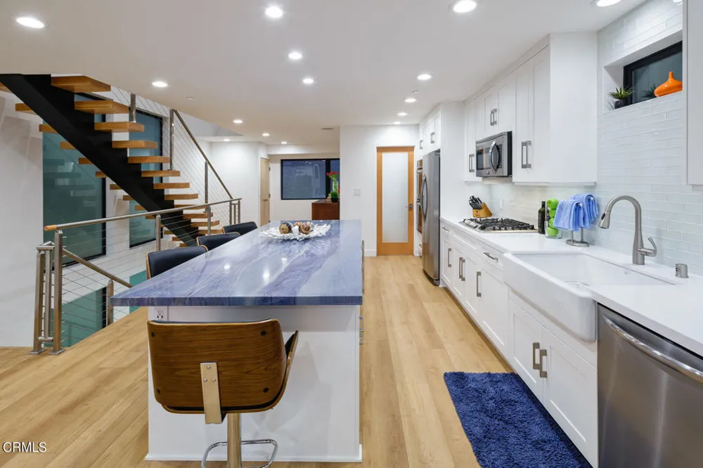 3920 Ocean Drive Oxnard, CA 93035