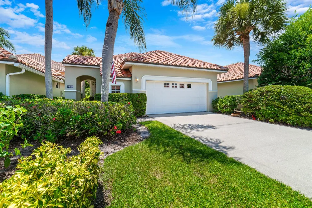 1726 Victoria Circle Vero Beach, FL 32967