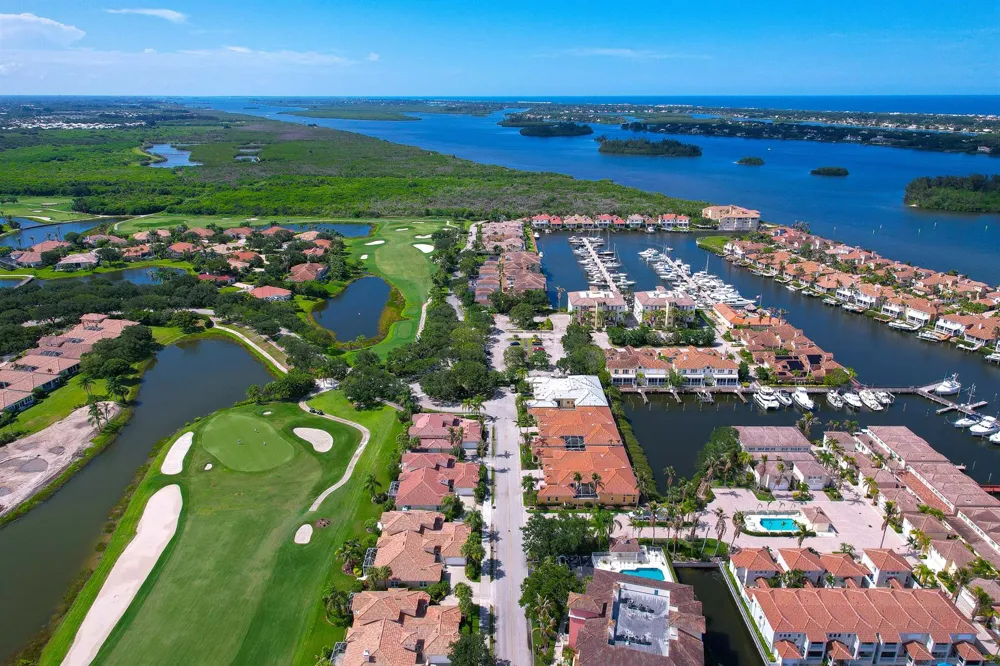 1726 Victoria Circle Vero Beach, FL 32967