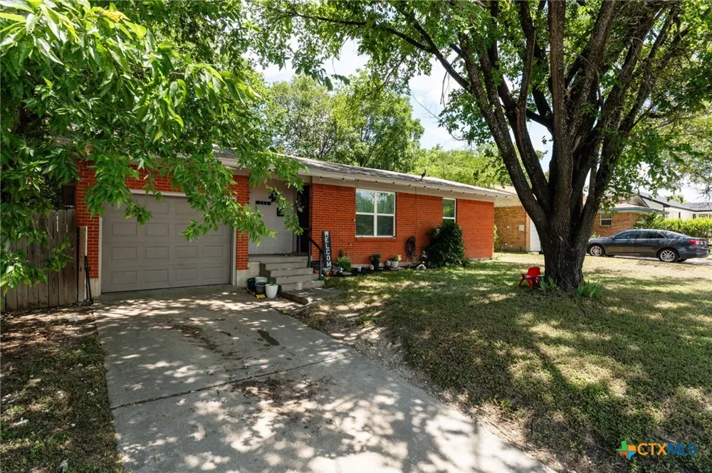 111 Cottonwood Drive Gatesville, TX 76528