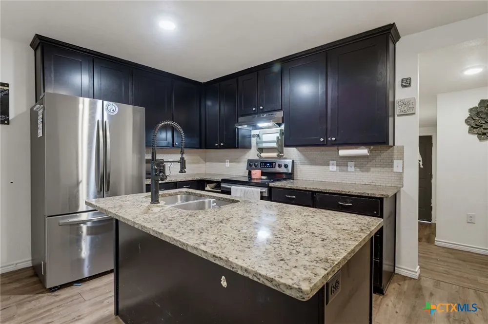 111 Cottonwood Drive Gatesville, TX 76528