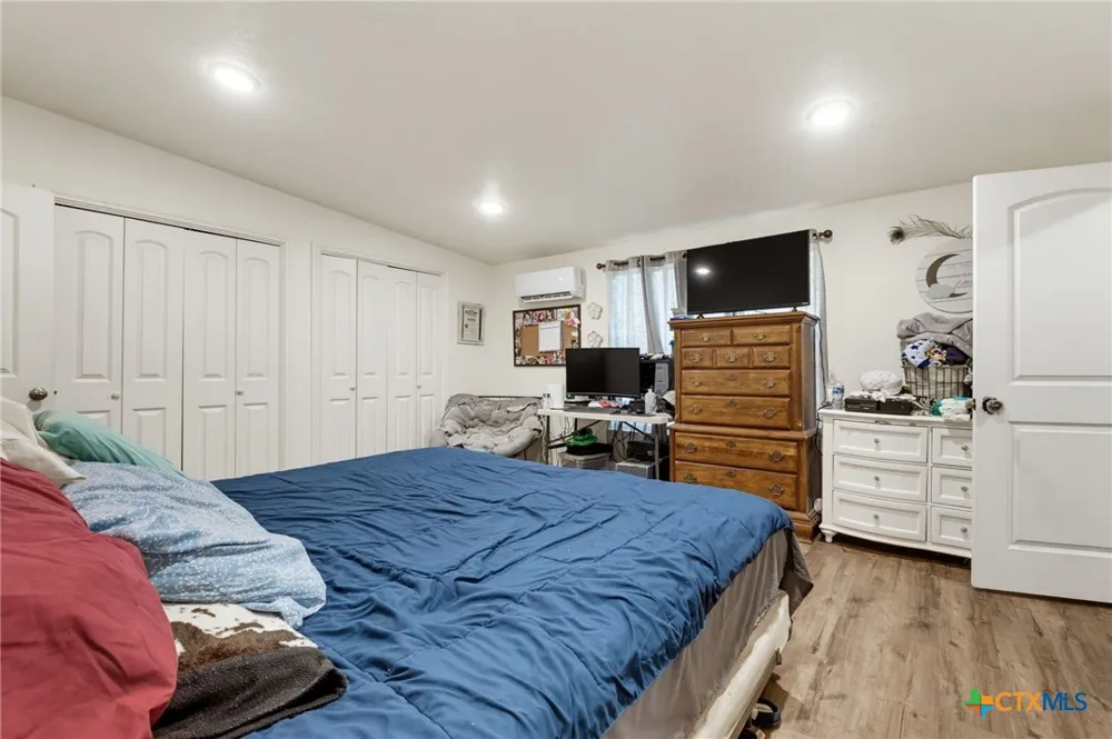 111 Cottonwood Drive Gatesville, TX 76528