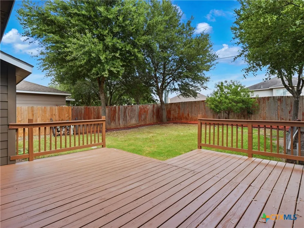 414 Walnut Crest Selma, TX 78154
