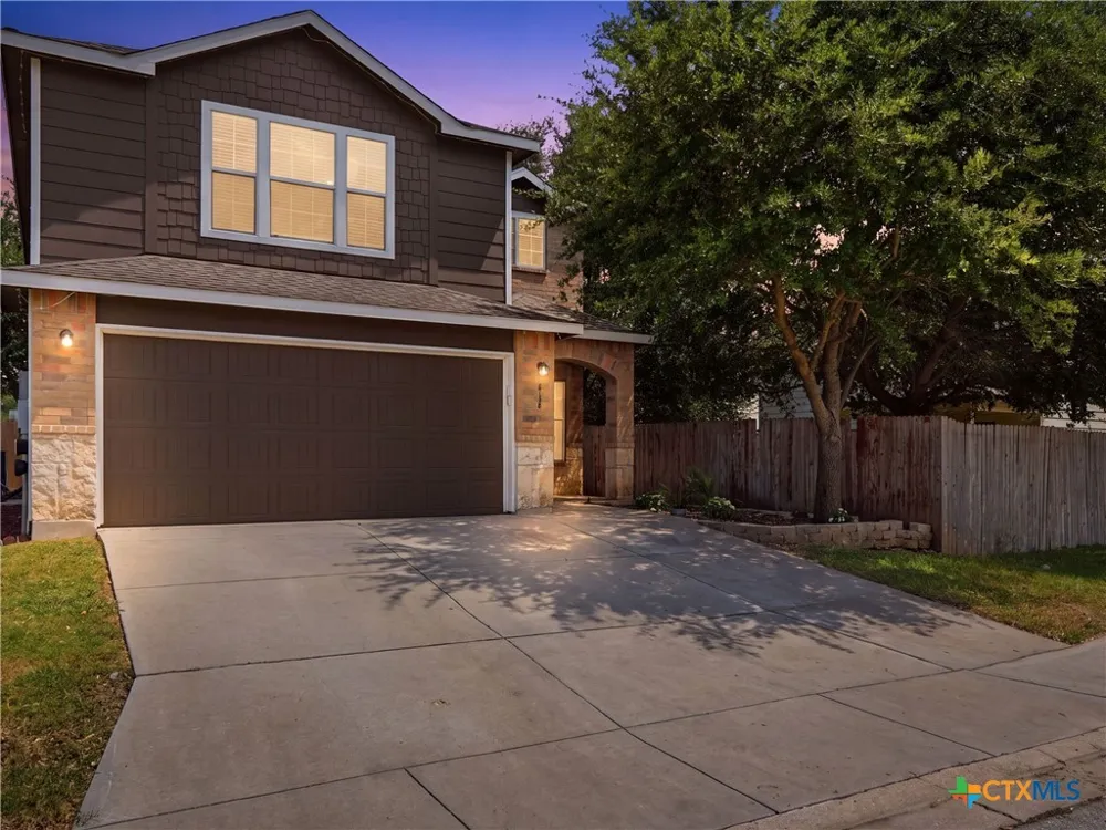 414 Walnut Crest Selma, TX 78154