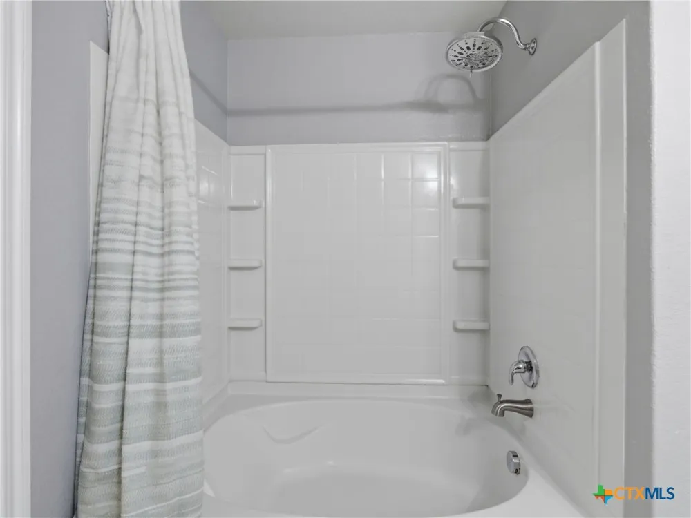 414 Walnut Crest Selma, TX 78154