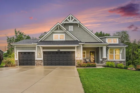 3899 Autumn Acres Drive NE