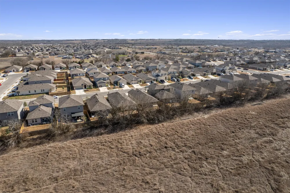 352 Sickle Loop Uhland, TX 78640
