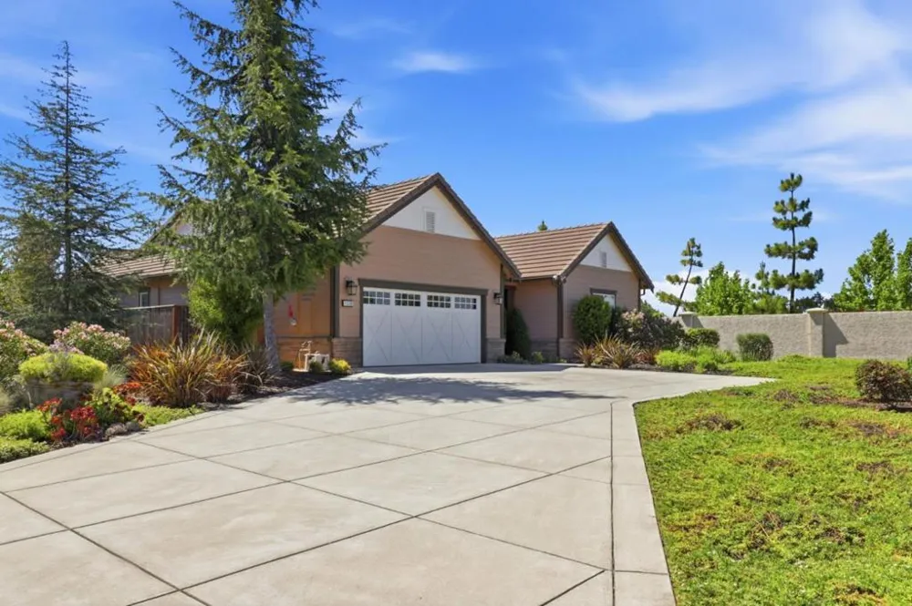 1330 Golden Eagle Drive Morgan Hill, CA 95037