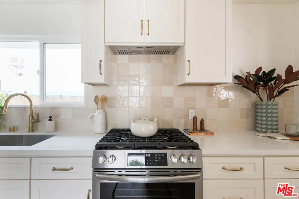 2250 Fernleaf Street Los Angeles, CA 90031