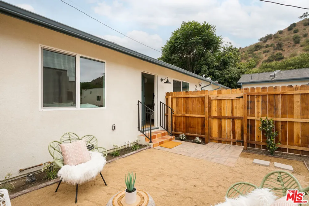 2250 Fernleaf Street Los Angeles, CA 90031