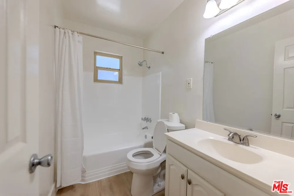 233 E Alameda Avenue #A Burbank, CA 91502