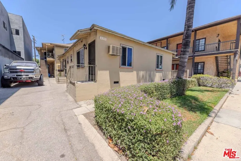 233 E Alameda Avenue #A Burbank, CA 91502