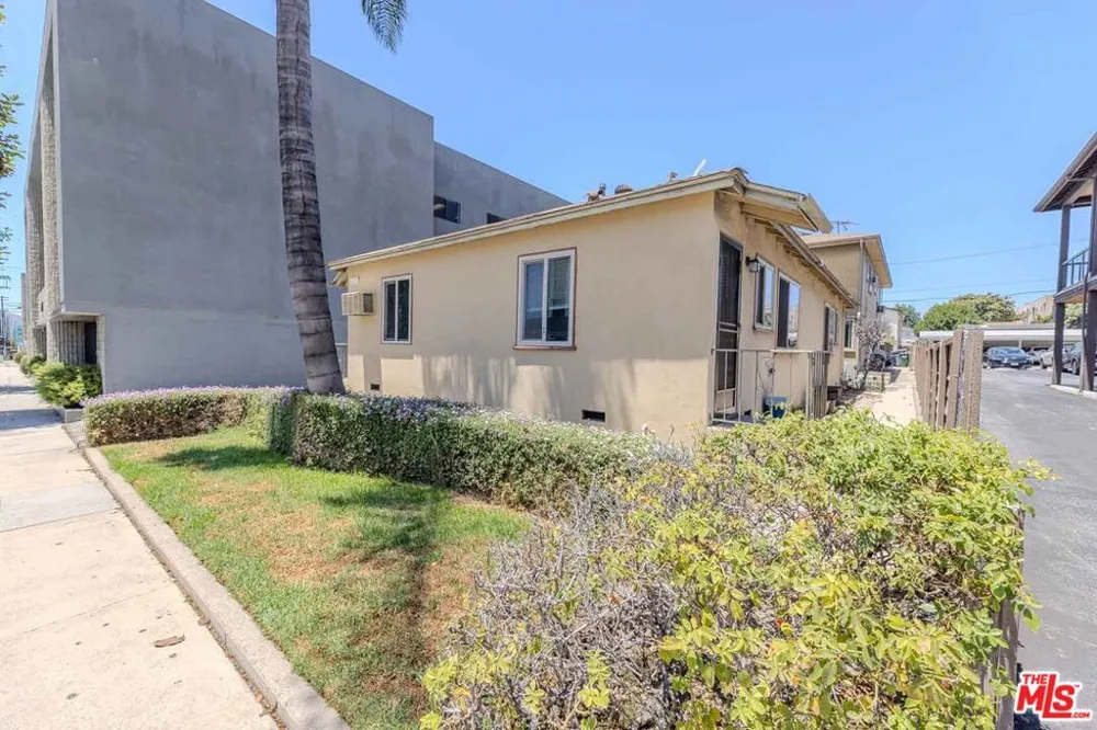 233 E Alameda Avenue #A Burbank, CA 91502