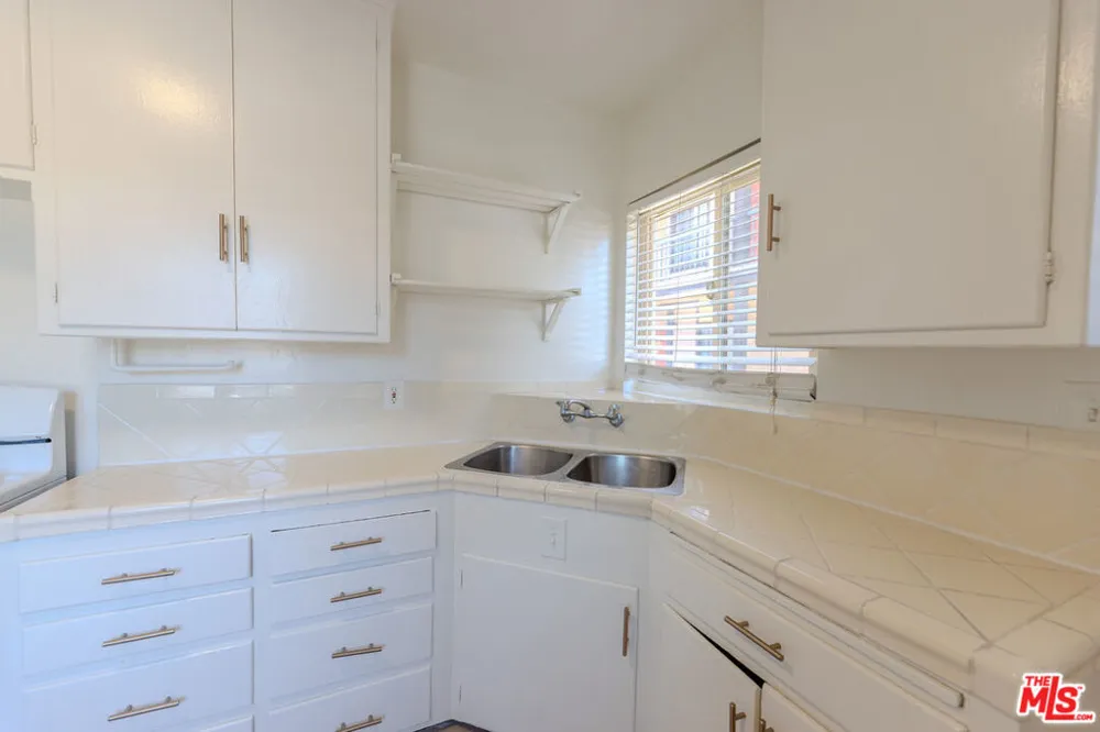 233 E Alameda Avenue #A Burbank, CA 91502