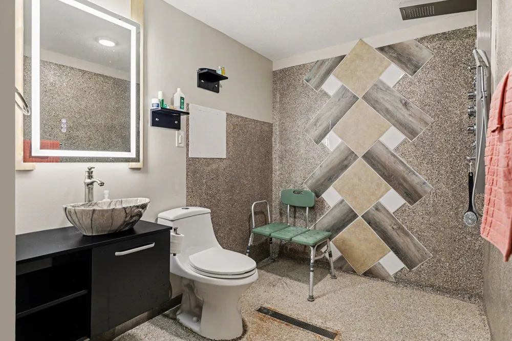 57 Mason Vermontville, MI 49096