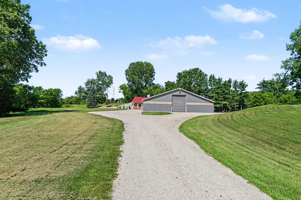 57 Mason Vermontville, MI 49096