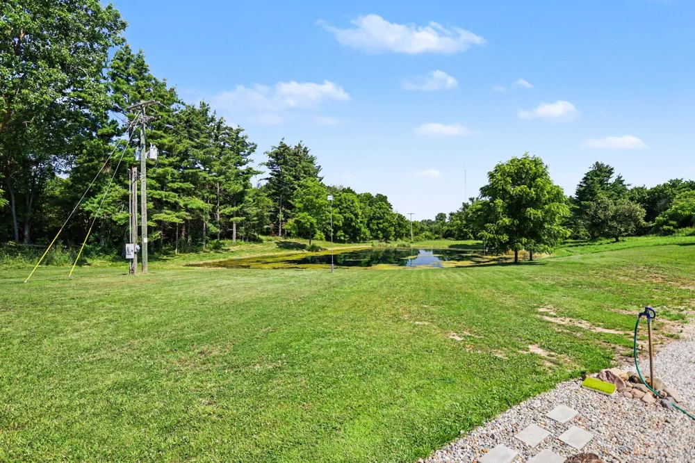 57 Mason Vermontville, MI 49096