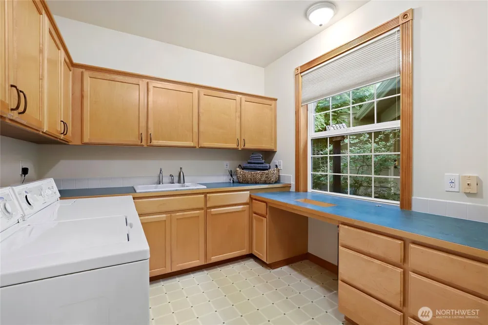 2860 E State Route 302 Belfair, WA 98528