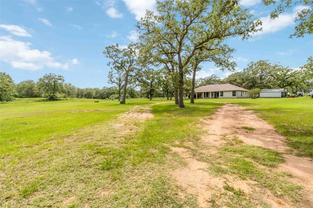 1208 Jeddo Road Rosanky, TX 78953