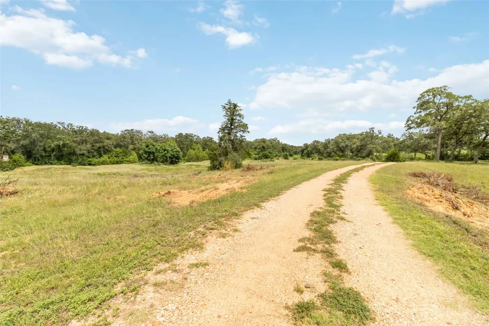 1208 Jeddo Road Rosanky, TX 78953